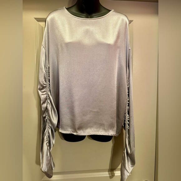 ZARA Silver Top Ruched Sleeves size L - Picture 3 of 13
